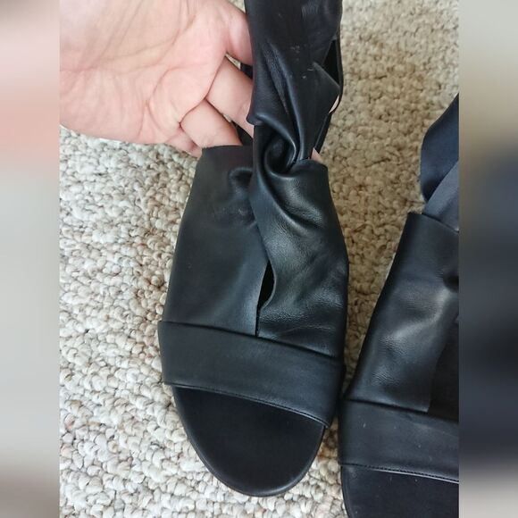Casadei Black Twist Open Toe sandals Size 7.5 - Picture 2 of 12